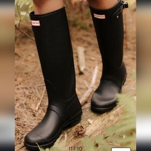 Hunter Original Tall Rain Boot. Black Matte. Size 6.